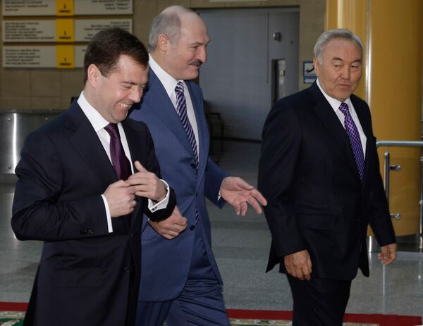 Таможенный союз РФ, Белоруссии и Казахстана увеличит ВВП на 15%