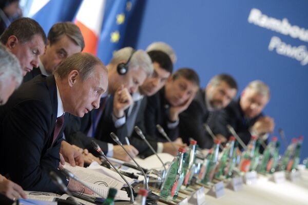 Премьер-министр РФ Владимир Путин принял участие XIV заседании Российско-Французской комиссии