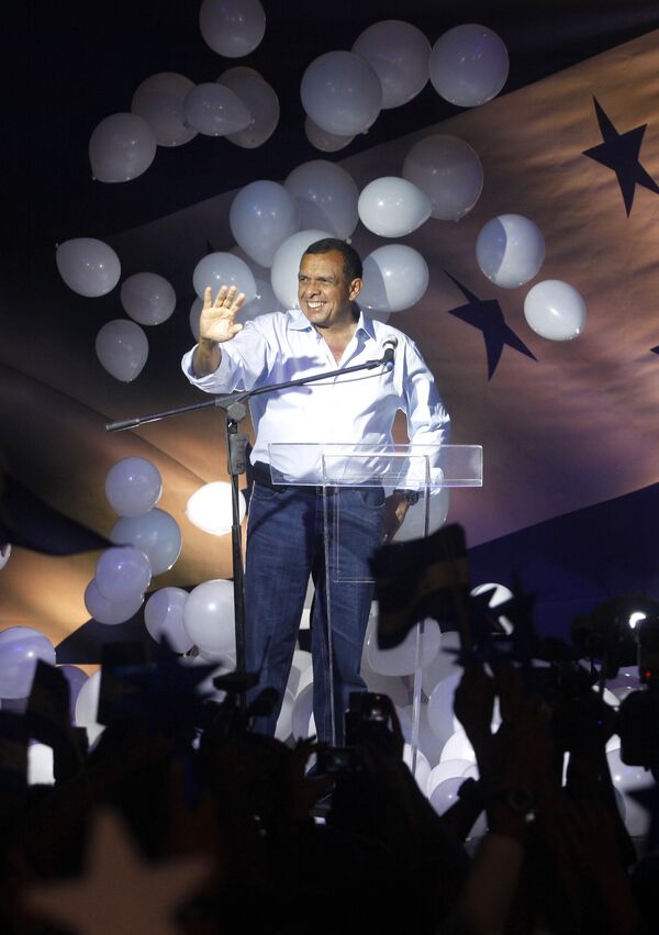 Порфирио Лобо получил большинство на выборах в Гондурасе