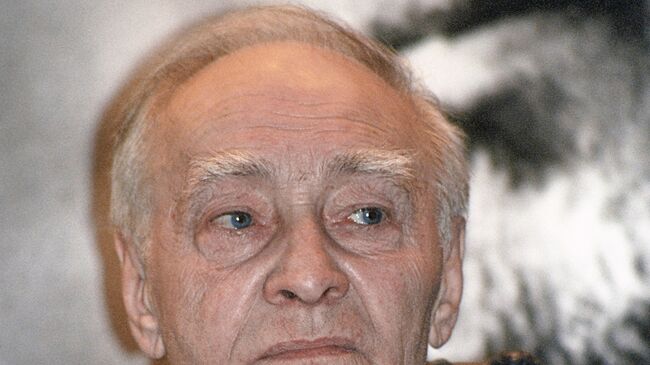 Артист Вячеслав Тихонов