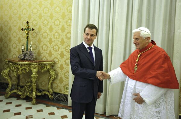 Президент РФ Д.Медведев провел встречу с Папой Римским Бенедиктом XVI