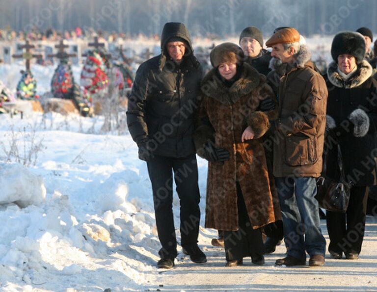 В Перми хоронят погибших при пожаре в клубе Хромая лошадь