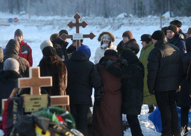 В Перми хоронят погибших при пожаре в клубе Хромая лошадь