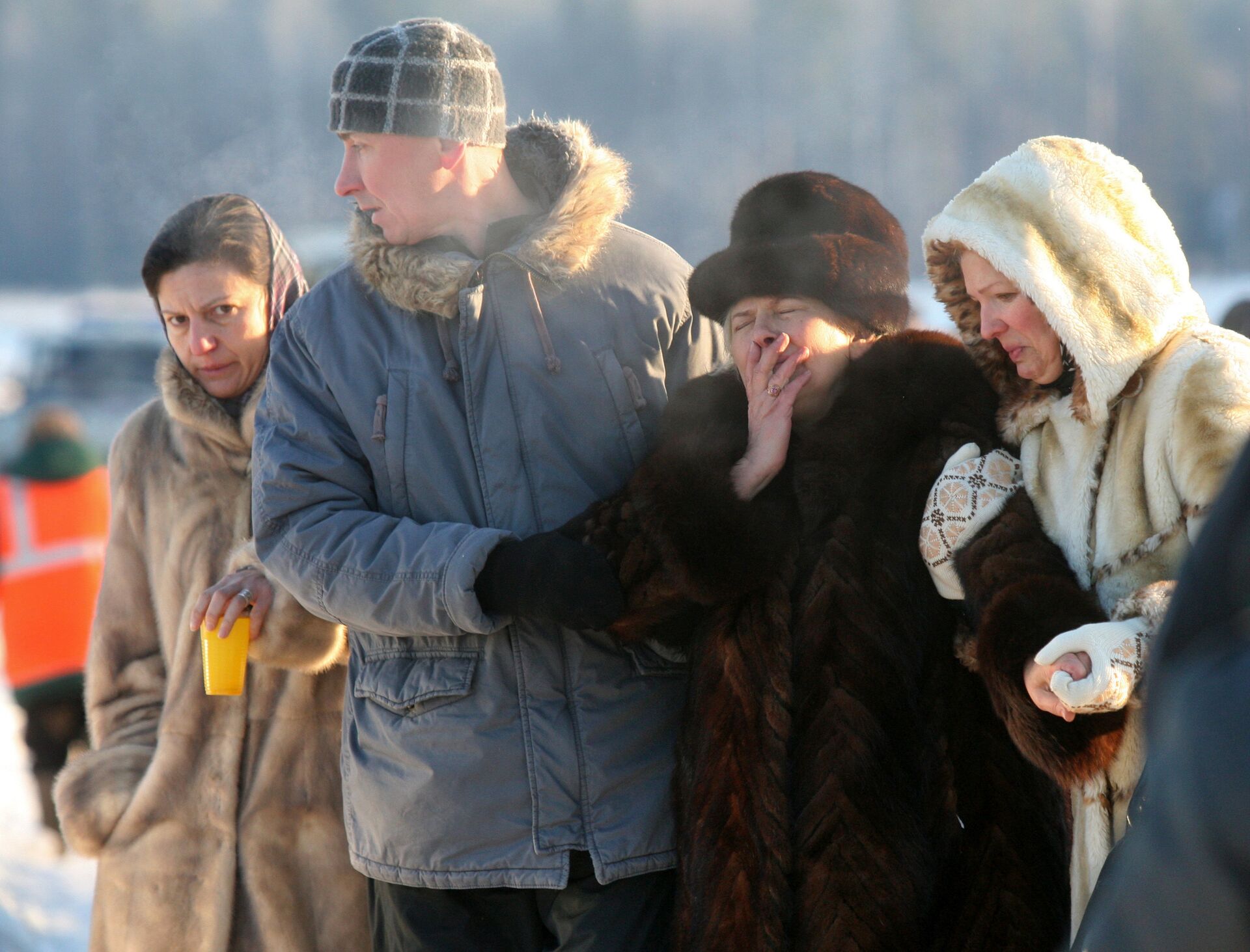 4 декабря 2009. Хромая лошадь кладбище. Могилы жертв хромой лошади.