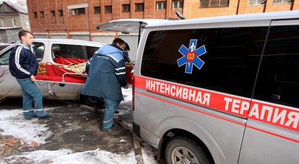 Два человека отравились угарным газом в машине на востоке Москвы