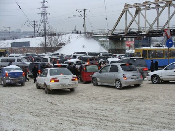 Последствия снегопада во Владивостоке. Архив