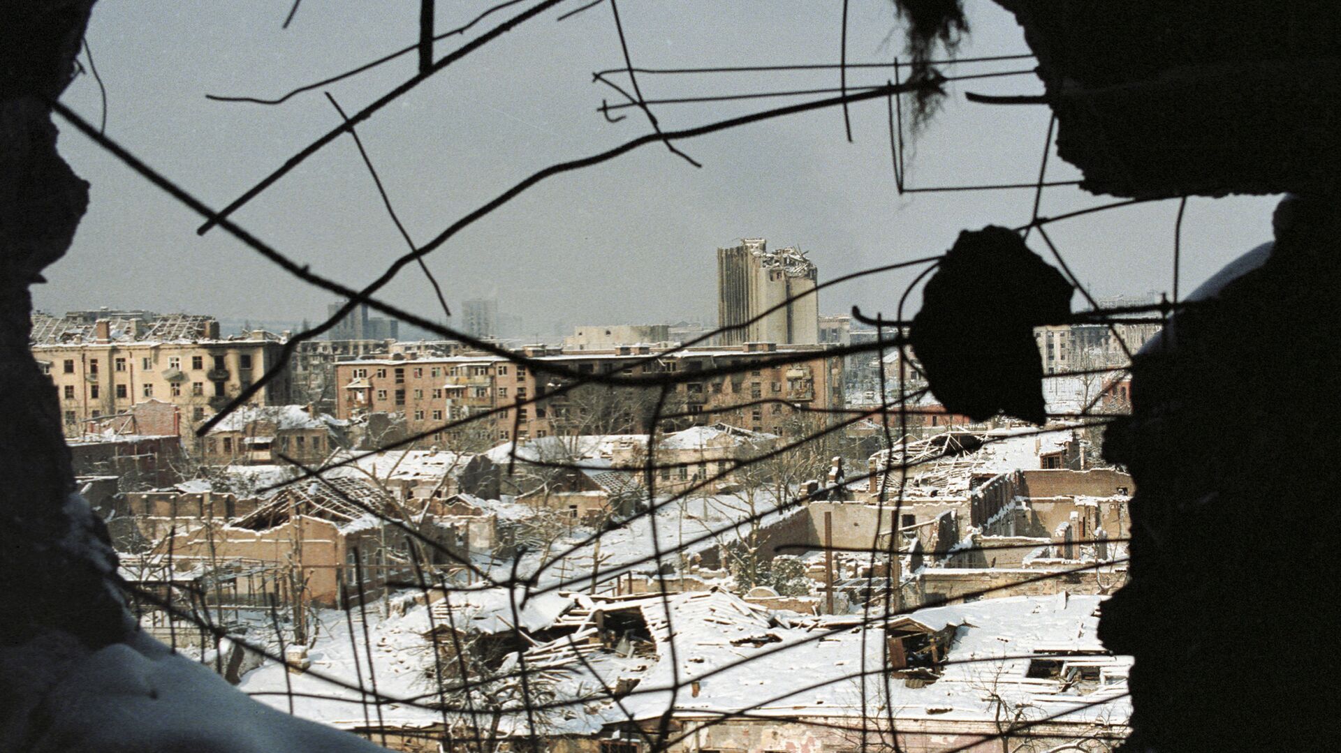 Вид на разрушенный город Грозный в 1990-х годах - РИА Новости, 1920, 26.07.2023