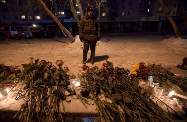 День траура объявлен в РФ в связи с трагедией в Перми, в городе хоронят погибших