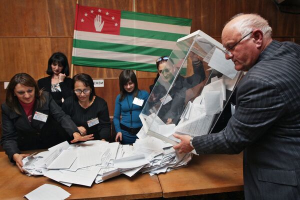 ЦИК Абхазии опровергает информацию оппозиции о потерянных 5% голосов