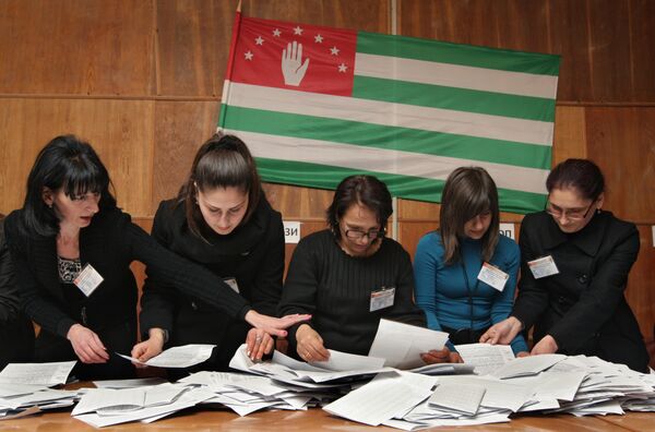 Лига За честные выборы признала итоги выборов президента Абхазии