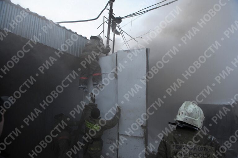 Пожар на рынке Пирогово в Подмосковье