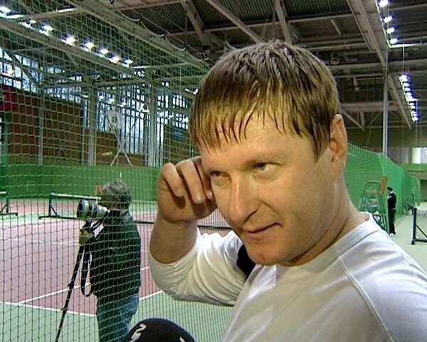 Кафельников проиграл в любительском теннисном турнире Moscow Cup