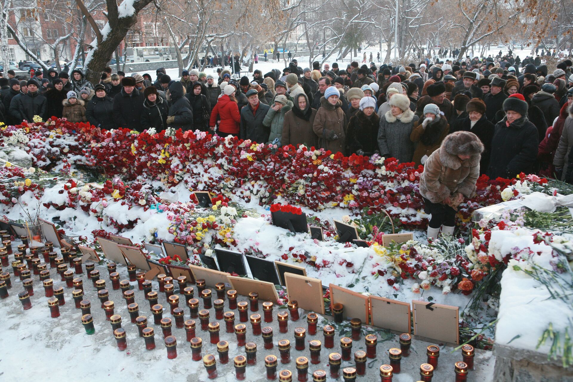 Пермь хромая лошадь погибшие фото Главные события 2009 года по версии РИА Новости - последние новости сегодня - РИ