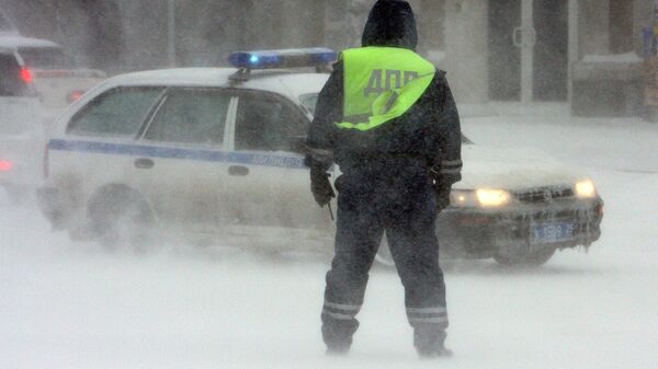 Неизвестные на Audi протаранили машину милиции в Москве и скрылись