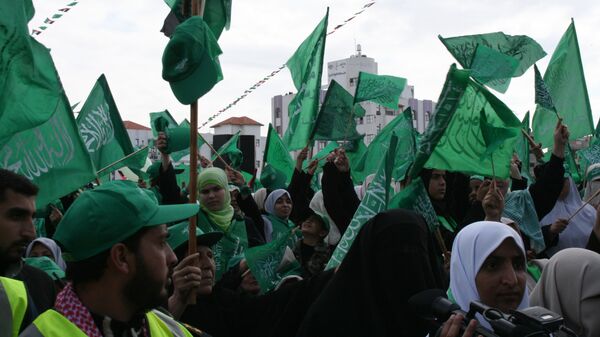 Сторонники движения ХАМАС на митинге в Газе