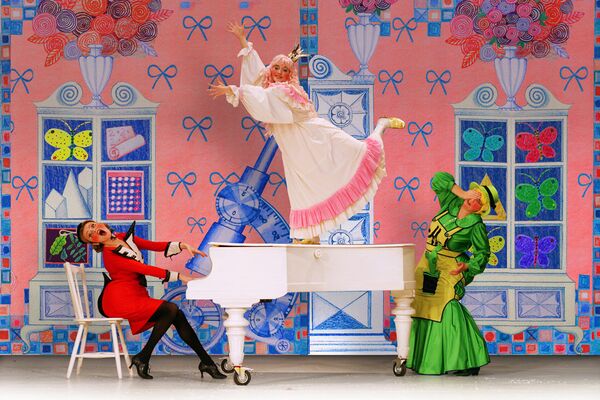 Премьера спектакля Двенадцать месяцев, или Букет для принцессы в Московском театре клоунады Терезы Дуровой