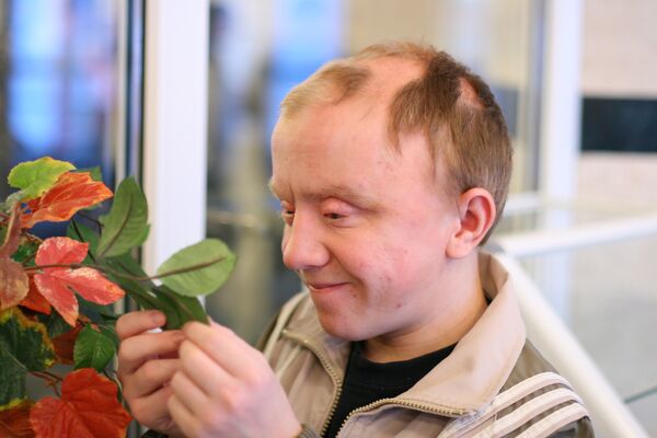 Четырнадцатилетний подросток Павел Корчагин из Кемеровской области, которого считают необычным из-за врожденной аномалии глаз