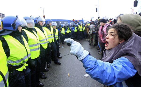 Климатический форум вызвал многотысячные демонстрации в Копенгагене