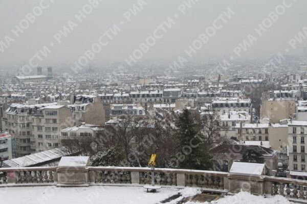 Париж под снежным одеялом