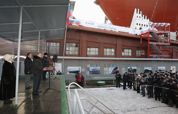 Спуск на воду нового арктического челночного танкера Кирилл Лавров в Адмиралтейских верфях. Архив