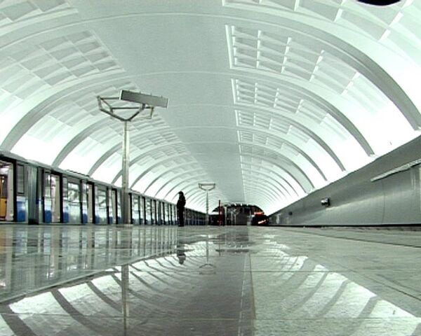 Первый поезд прошел по еще не открытым станциям столичного метро