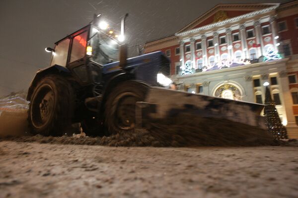 Власти Москвы хотят изменить принцип уборки снега в центре Москвы