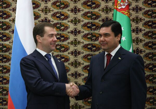 Встреча президента России Дмитрия Медведева с президентом Туркменистана Гурбангулы Бердымухамедовым