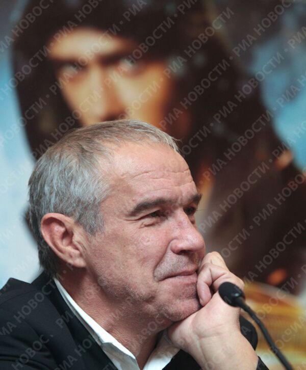 Сергей Гармаш на пресс-конференции, посвященной выходу фильма Черная молния