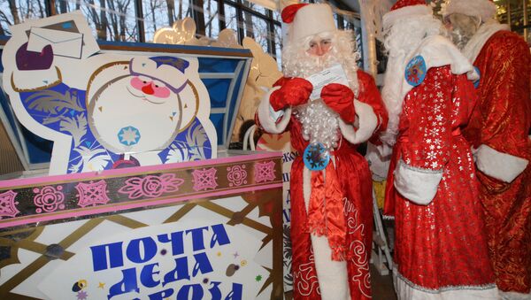 Праздничная сдача экзаменов в Московской школе Деда Мороза