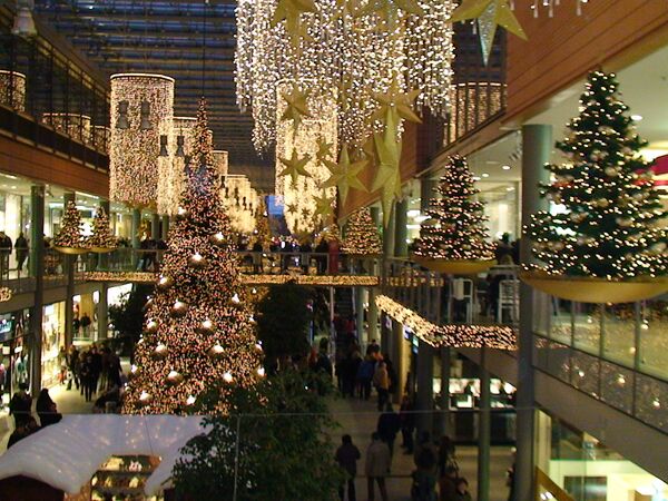 Именно протестанты ввели традицию наряжать к Рождеству елку