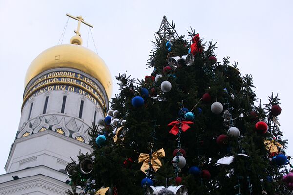 Главная новогодняя елка России на Соборной площади Кремля