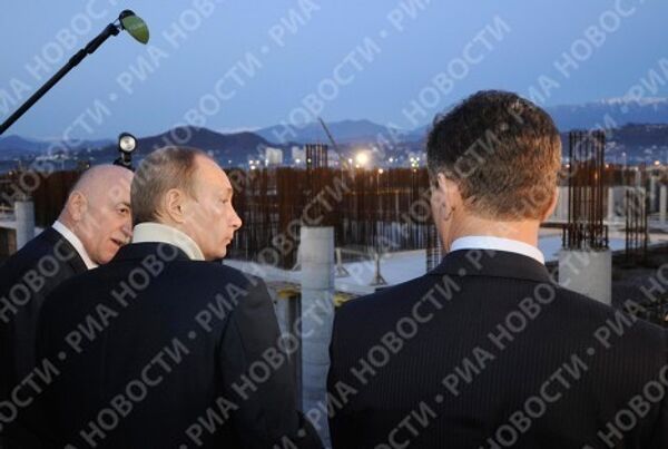 Премьер-министр России В.Путин осмотрел Большую ледовую арену в Сочи