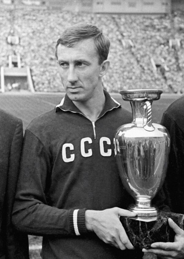 Капитан сборной команды СССР по футболу, заслуженный мастер спорта Игорь Нетто