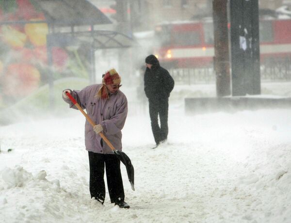 Снег, метель и порывистый ветер ждут москвичей в среду