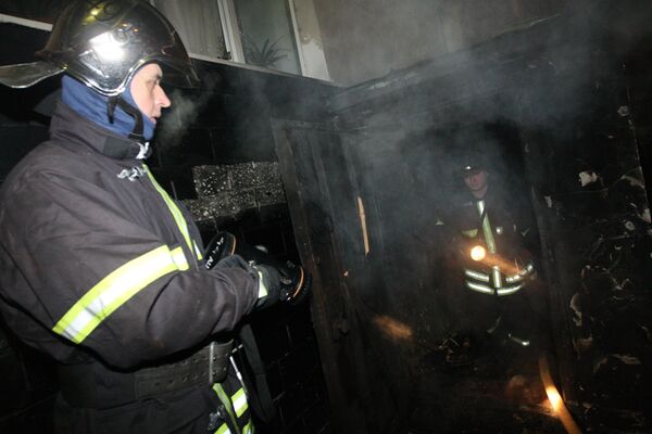 Пять человек погибли при пожаре в двухэтажном доме в Мурманске