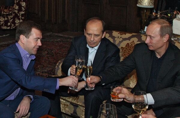 Президент РФ Д.Медведев провел неформальную встречу с постоянными членами Совбеза РФ