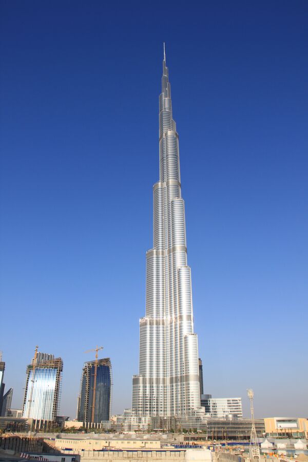Правитель Дубая открыл самый высокий небоскреб в мире - РИА Новости, 04.01.2010