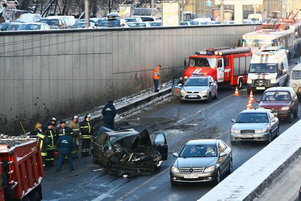 Дорожно-транспортное происшествие на внешней стороне Садового кольца в Москве