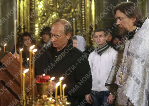 Владимир Путин на рождественской службе в одном из храмов Костромы