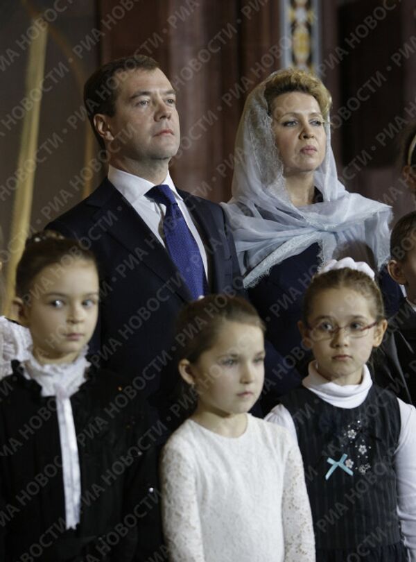 Президент РФ Д.Медведев на рождественском богослужении в храме Христа Спасителя