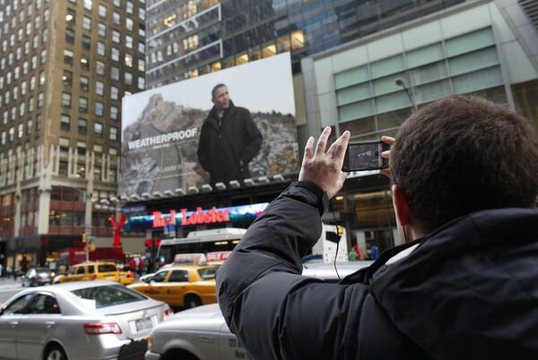 Рекламный щит с изображением президента США Барака Обамы на Таймс-сквер