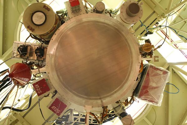 Вид на детекторы космического аппарата КОРОНАС-ФОТОН