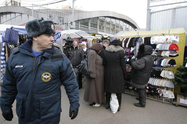 Аноним сообщил об угрозе взрыва рынка в Москве, проходит эвакуация