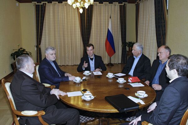 Президент РФ Д.Медведев встретился с партийными лидерами в Завидово