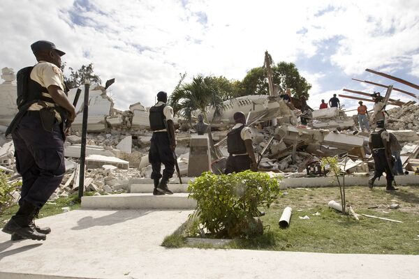 Гаитянская полиция. Архив