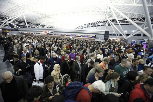 Терминал аэропорта в Нью-Йорке эвакуировали из-за пассажира, нажавшего тревожную кнопку
