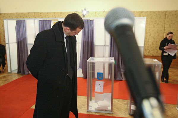 Голосование на президентских выборах на Украине. Архив