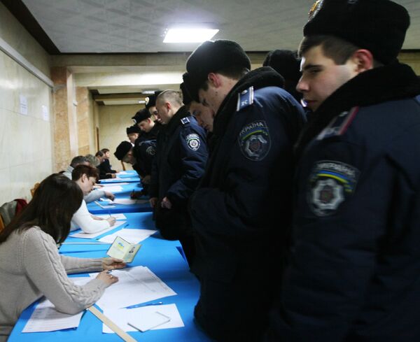 Больше половины избирателей проголосовали в Донецкой области
