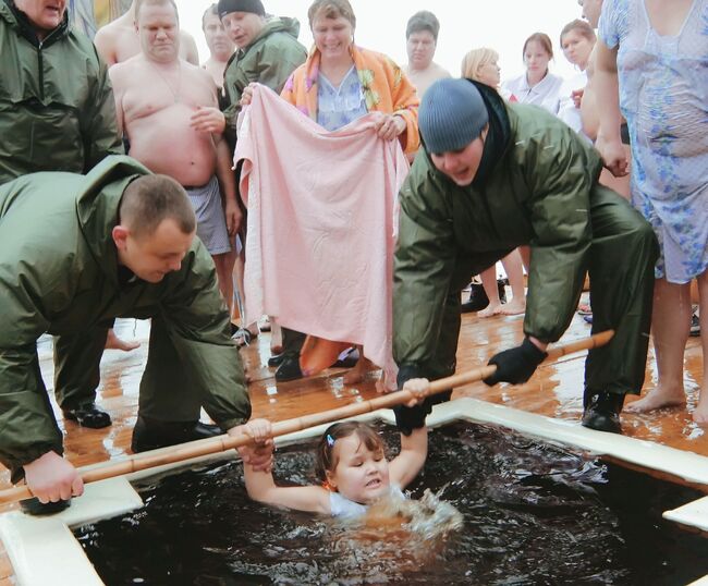 Крещенское купание. Архив