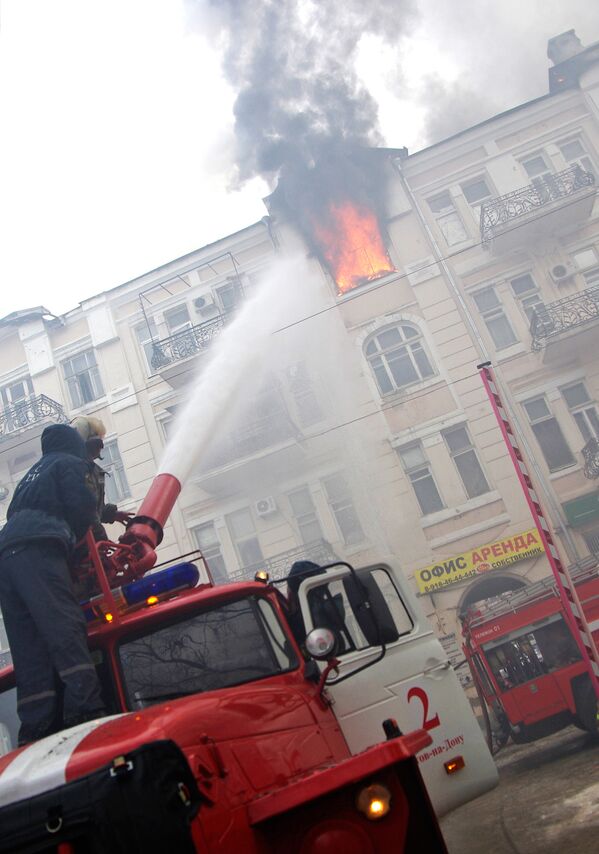 Пожар в жилом доме в центре Ростова-на-Дону